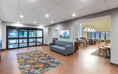 Photo 3 - Hampton Inn & Suites by Hilton Lonoke