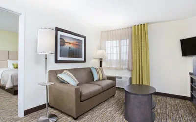 Photo 2 - Candlewood Suites Fort Campbell - Oak Grove by IHG