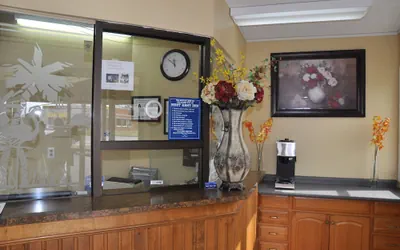 Photo 4 - Best Rest Inn