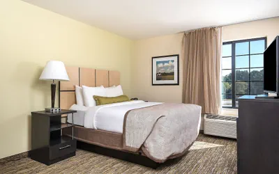Photo 5 - Candlewood Suites Bloomington by IHG
