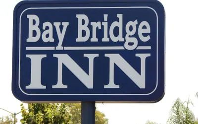 Photo 2 - Bay Bridge Inn