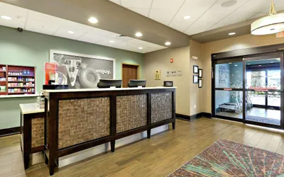 Photo 4 - Hampton Inn & Suites Gulfport I-10