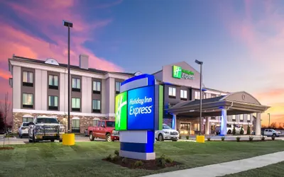 Photo 2 - Holiday Inn Express Hutchinson by IHG