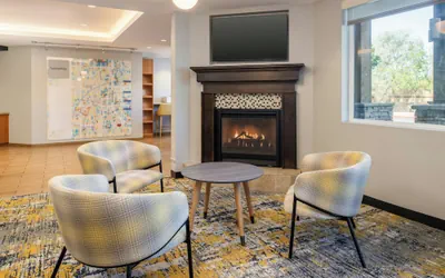 Photo 2 - TownePlace Suites by Marriott Lancaster, CA