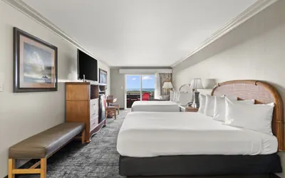 Photo 4 - Surf & Sand Lodge