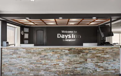 Photo 5 - Days Inn by Wyndham Lakewood South Tacoma