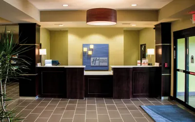 Holiday Inn Express & Suites Sikeston Southwest by IHG