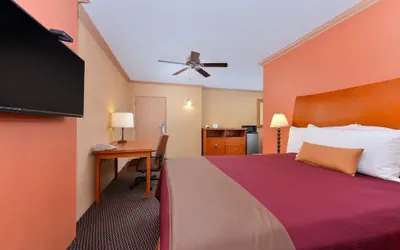 Photo 3 - Americas Best Value Inn Porterville