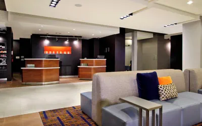 Photo 3 - Courtyard by Marriott Victoria