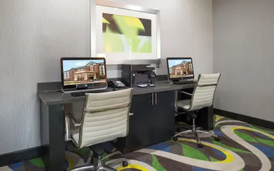 Photo 2 - Holiday Inn Express & Suites Norman by IHG