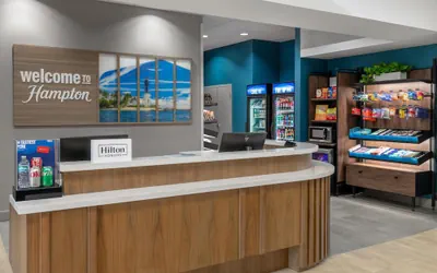 Photo 4 - Hampton Inn & Suites Coconut Creek