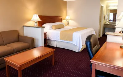 Photo 5 - Burbank Inn and Suites
