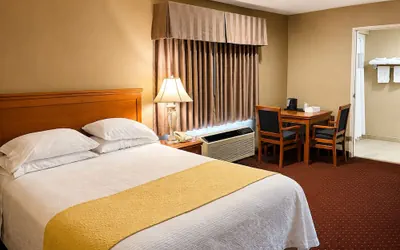 Photo 3 - Burbank Inn and Suites