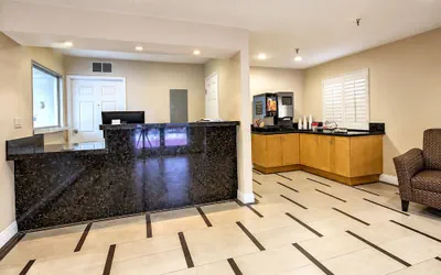 Photo 2 - Burbank Inn and Suites