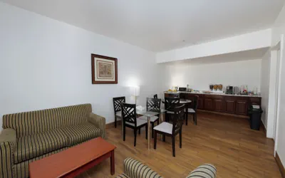 Photo 4 - America Inn & Suites