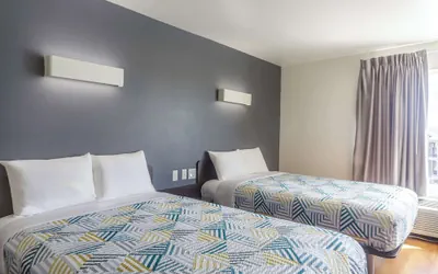 Photo 3 - Motel 6 Laredo, TX - Airport