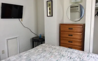 Photo 3 - White Caps Motel