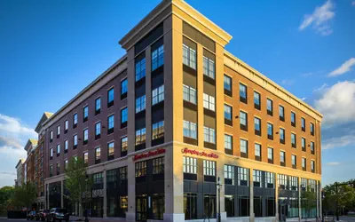 Photo 2 - Hampton Inn & Suites Portsmouth Downtown