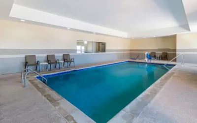 Photo 2 - La Quinta Inn & Suites by Wyndham Artesia