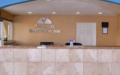 Photo 2 - Americas Best Value Inn Schulenburg