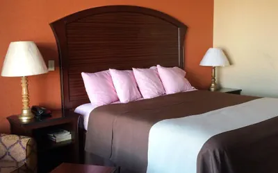 Photo 4 - Americas Best Value Inn Schulenburg