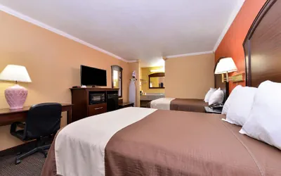 Photo 5 - Americas Best Value Inn Schulenburg