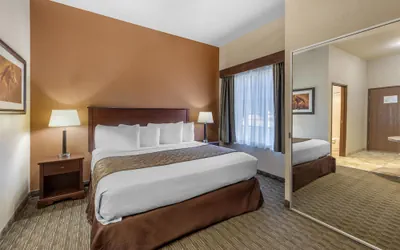 Photo 3 - Best Western North Edge Inn