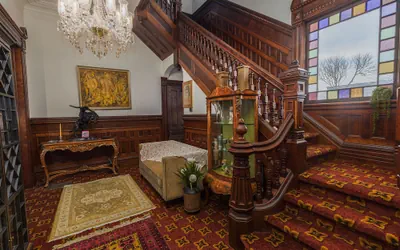 Photo 3 - Pinc Lady Mansion