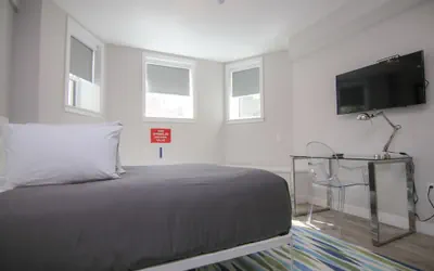 Photo 4 - Maverick Suites at 89 Marion