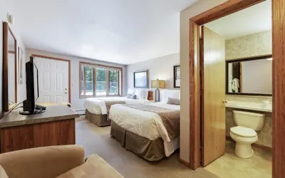 Photo 5 - Chanticleer Inn
