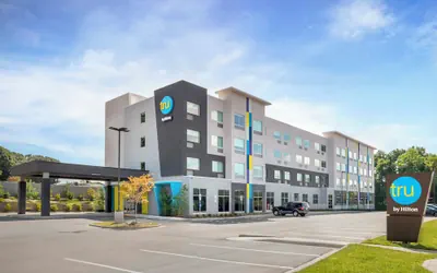 Photo 2 - Tru by Hilton Gastonia