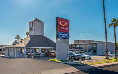 Photo 2 - Econo Lodge Phoenix North I-17