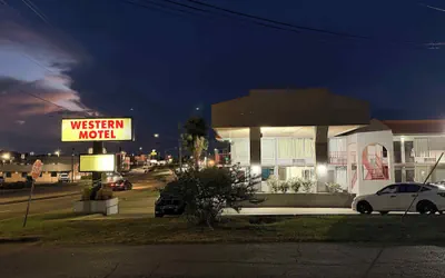 Photo 2 - Western Motel