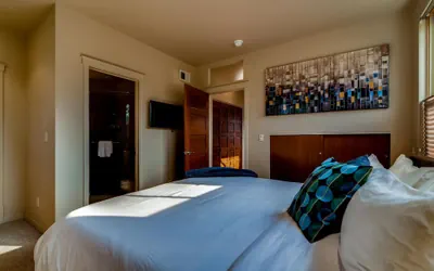 Photo 3 - Old Town Loft Oasis With Amazing Rooftop Deck!