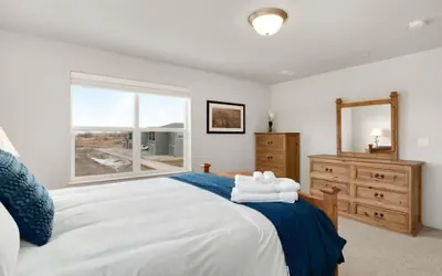 Photo 5 - Modern Townhome Steps From the Brewery District!