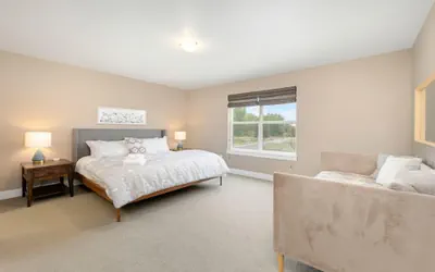 Photo 5 - Amazing Urban Townhome Near Breweries & River!