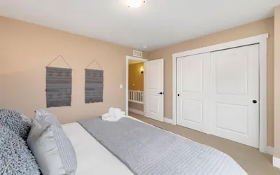 Photo 3 - Amazing Urban Townhome Near Breweries & River!