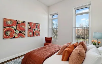 Photo 4 - The Penthouse Loft in the Heart of Old Town!