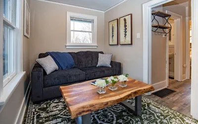 Photo 2 - Cozy Carriage House, Walk to UNC, Free Bikes