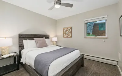 Photo 5 - Lavender Suite Relaxed, Walkable Old Town Stay