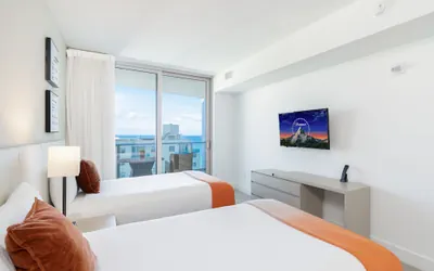 Photo 2 - Beachfront Condos at HR by Cielo Stays