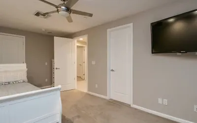 Photo 3 - Luxe 4 Bdrm W/pool and Spa on Golf Course Lot!