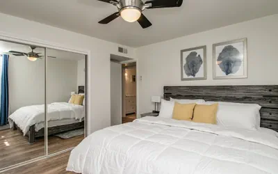 Photo 2 - Cozy Arcadia Hideaway W/charm & Style!