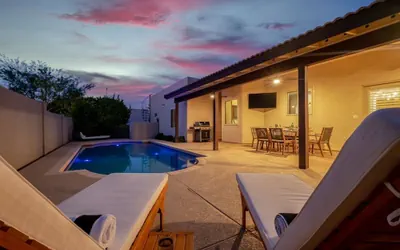 Photo 2 - Luxury Lookout Canyon 5 Bdrm Stunner W/htd Pool!