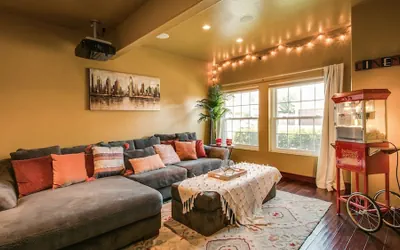 Photo 4 - Luxe Scottsdale Home W/pool, Spa, & Tesla Charger