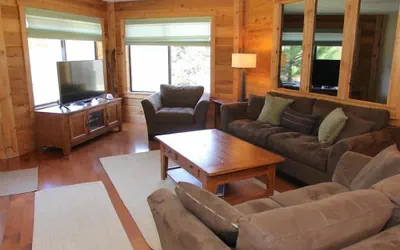 Photo 2 - Seven Springs 1 Bedroom Deluxe Condo, Pet Friendly! by RedAwning