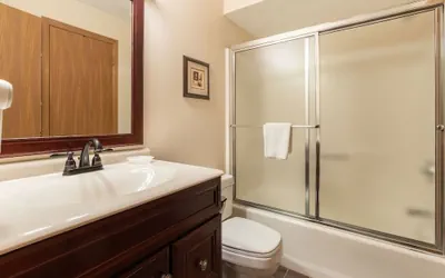 Photo 5 - Seven Springs 1 Bedroom Deluxe Condo, Pet Friendly! by RedAwning