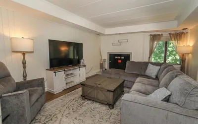 Photo 2 - Seven Springs 2 Bedroom Premium Condo, Pet Friendly! by RedAwning