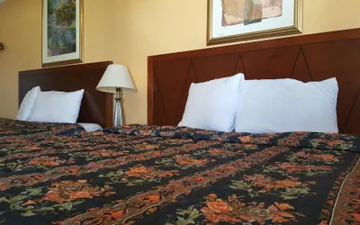 Photo 4 - Royal Inn Motel, Compton CA