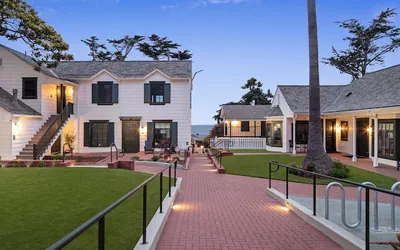 Photo 2 - Carmel Beach Hotel
